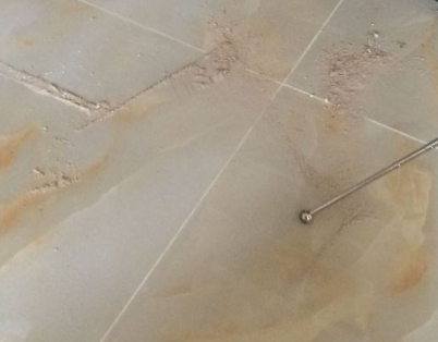 张家港瓷砖空鼓维修公司分享粘合剂选择不当在瓷砖铺贴过程中可能导致以下问题